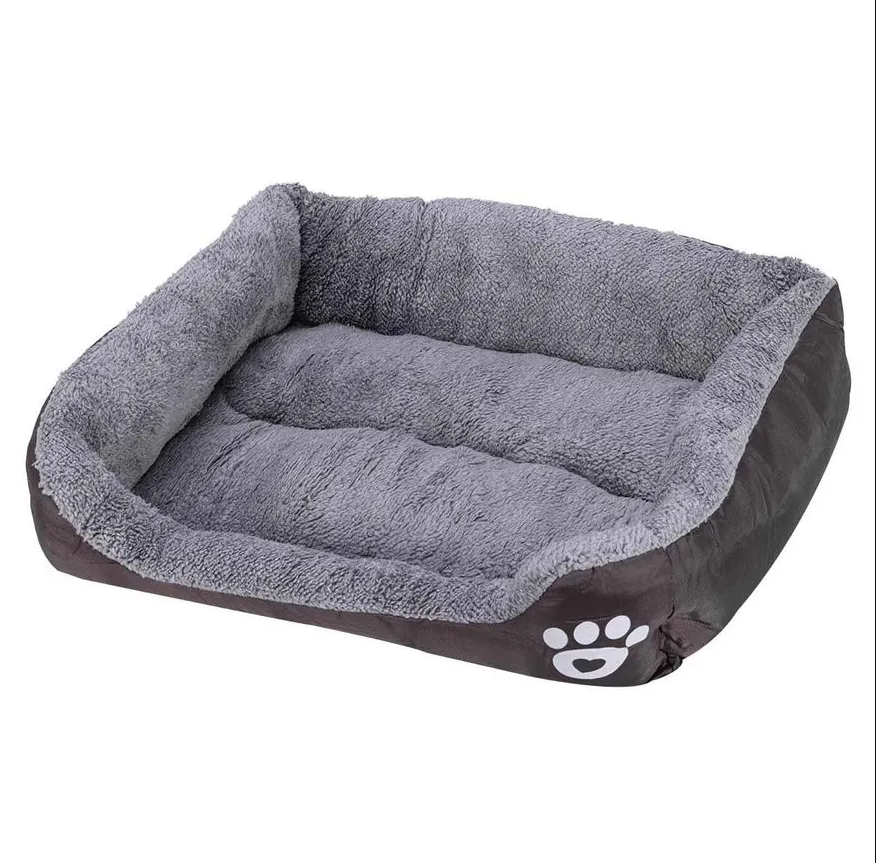 Cama Pelúciada com Patinhas Marrom